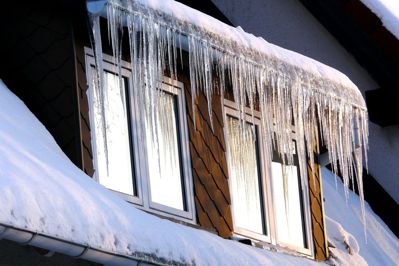 Frostschäden an Wasserleitungen: So sind Sie richtig versichert